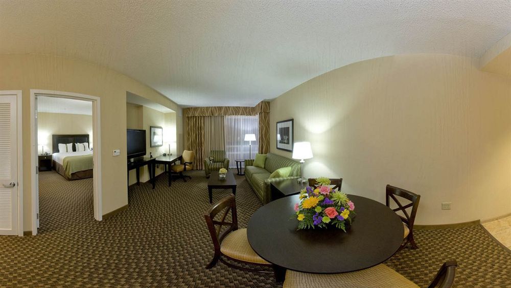 Holiday Inn Hotel & Suites Memphis-Wolfchase Galleria By Ihg Εξωτερικό φωτογραφία